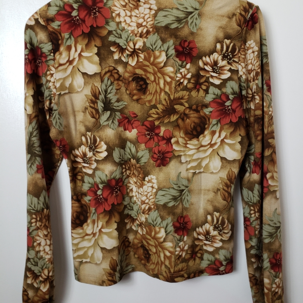 Women's Floral Top - Picture 2 of 3